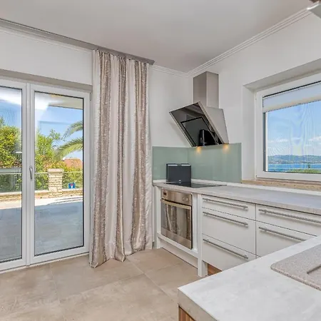 Villa Milena With Pool And Sea View *