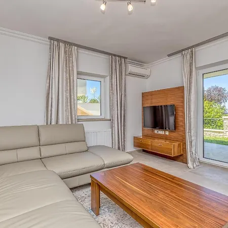 Milena With Pool And Sea View Villa Crveni Vrh